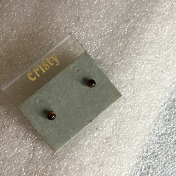 Lovely 10k gold tiger's eye stud earrings - Picture 4 of 8